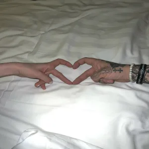 goth girl - LOVE DESTROY