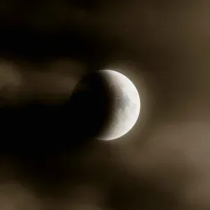 IL'HAN - bir ayda