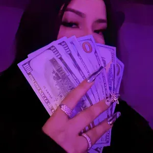 holli - Young Black Rich