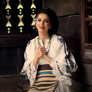 Georgiana Lobont - Grea Mai Ești Străinătate