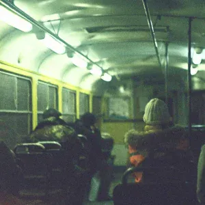 вышел покурить - осторожно, двери закрываются