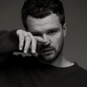 UNTONE CHERNOV - А впрочем