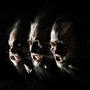 Noisia feat. Foreign Beggars - Shellshock