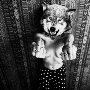 LOLAWOLF - Bitch