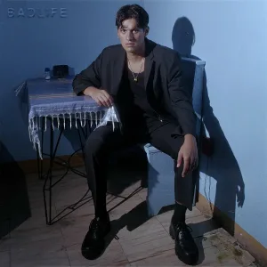Omar Apollo feat. Kali Uchis - Bad Life (feat. Kali Uchis)