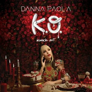 Danna Paola - Sola