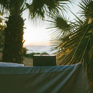 Lunari Mare - Cafe del Mar inspired beach music